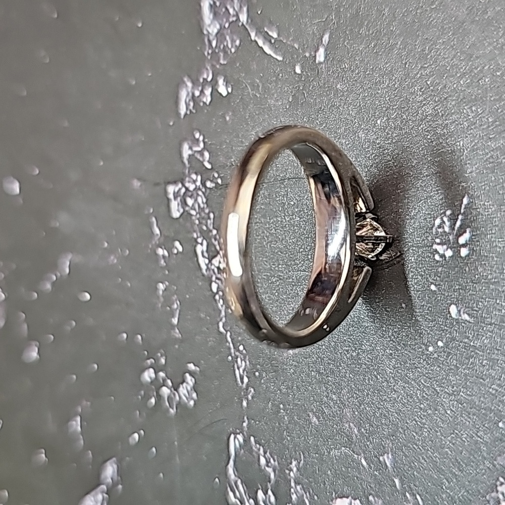 G/VVS1 0.58 OVAL DIAMOND CATHEDRAL SET 14 KT WHITE GOLD RING WITH APPRA… - Picture 8 of 16